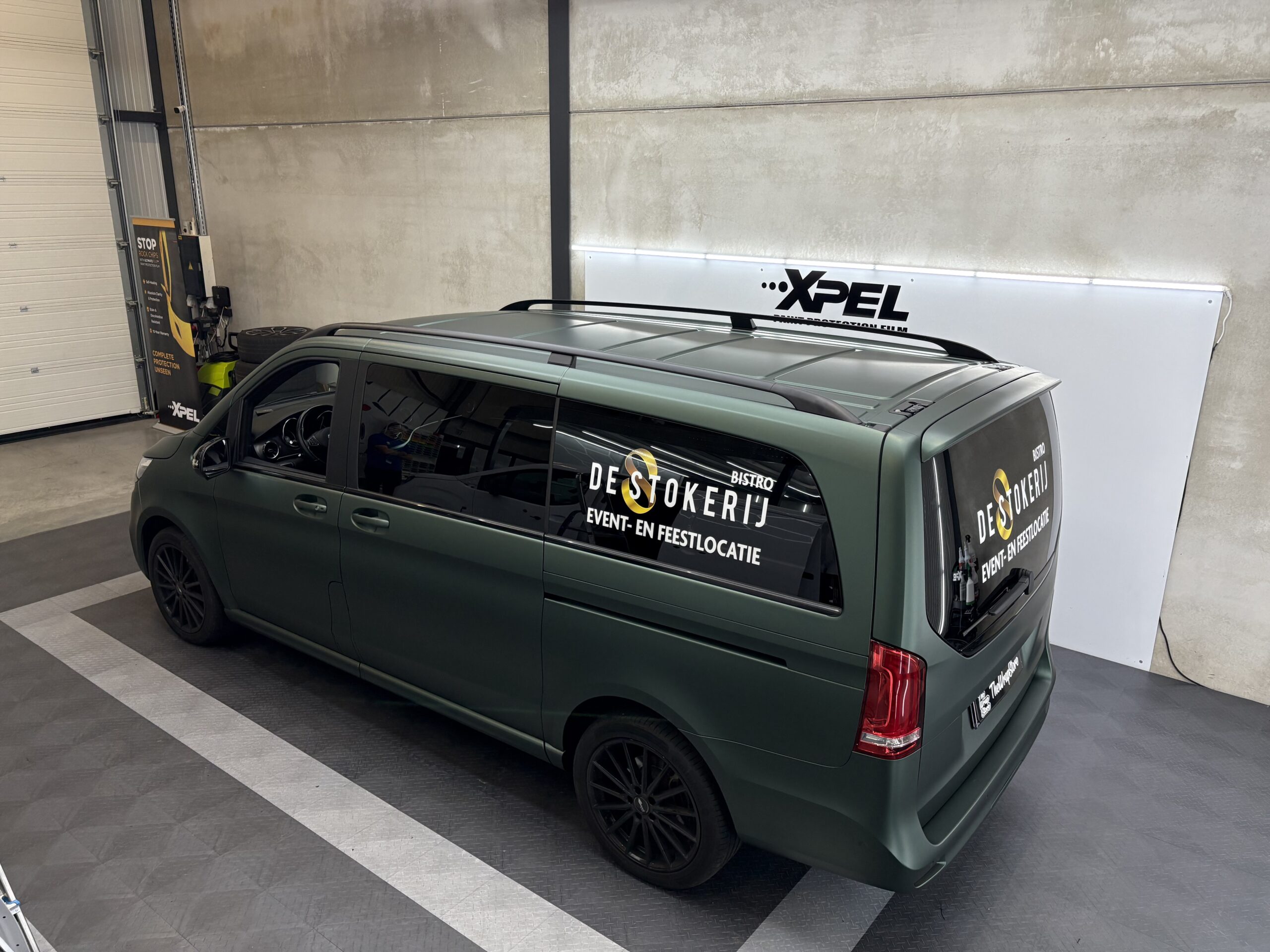 Belettering met full wrap Mercedes v-classe