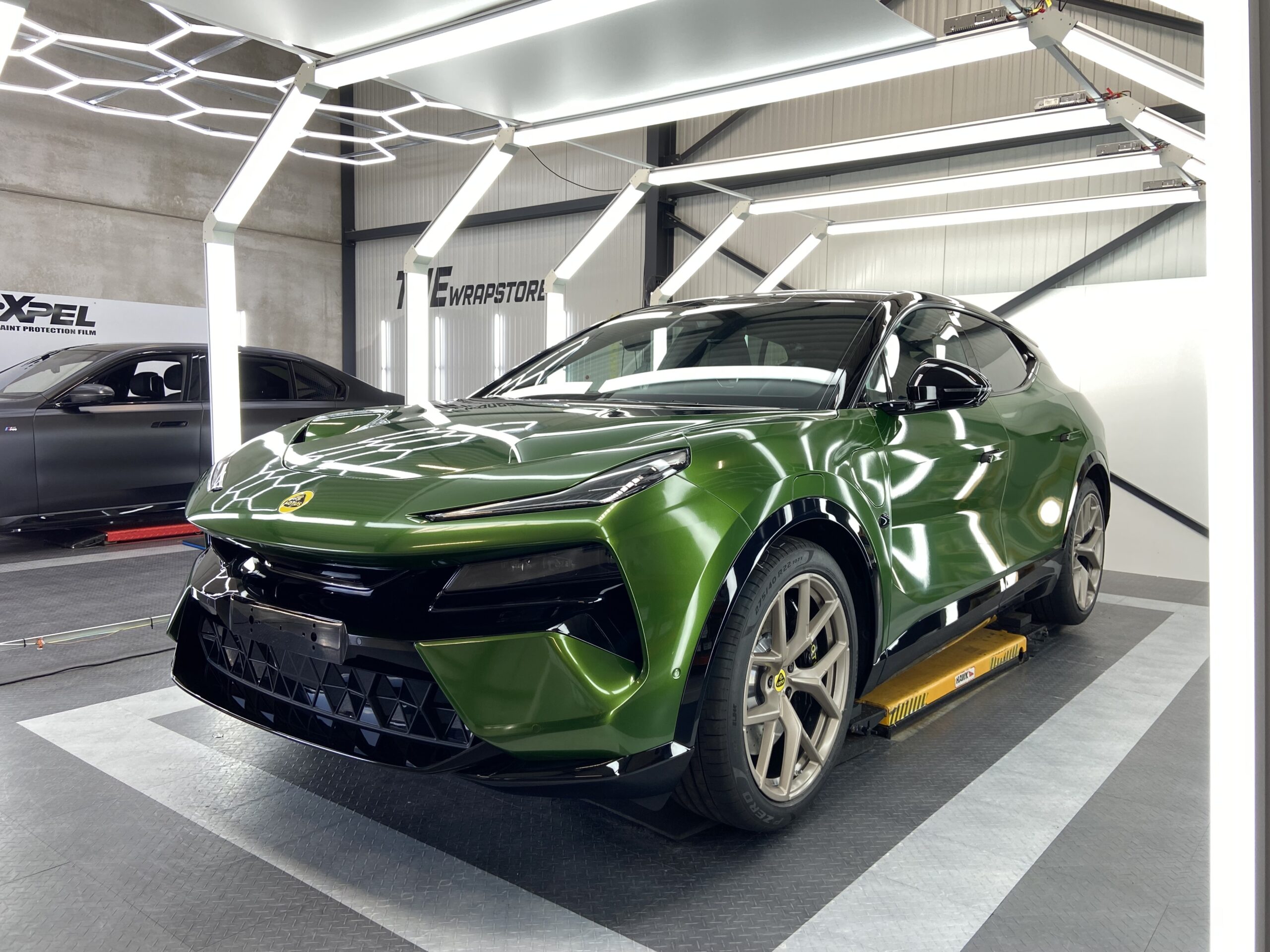 Lotus eletre carwrapping groen